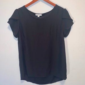 DownEast Black Flutter Sleeve Top, M